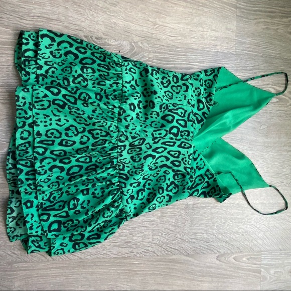 WAYF green leopard dress - Picture 5 of 6